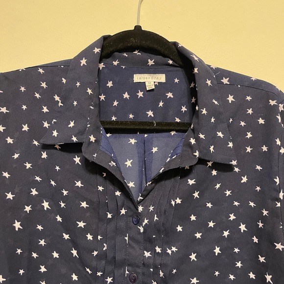 Larsen Gray Navy and White Star Button Down Blouse Size Medium - Picture 8 of 9